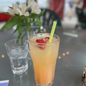 McKay Cottage Restaurant - Moscow Mule Mimosa topped with raspberries - American Near Me - Bend, Oregon McKay Cottage Restaurant - Moscow Mule Mimosa topped with raspberries - American Near Me - Bend, Oregon