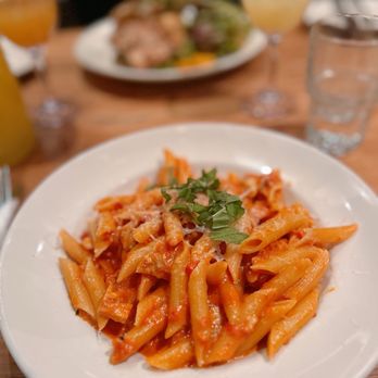 Ainslie Bowery - Penne Alla Vodka - Italian Near Me - New York, New York Ainslie Bowery - Penne Alla Vodka - Italian Near Me - New York, New York