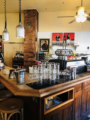 Le Petit Triangle Cafe by null