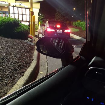 Taco Bell - All these customers in line that never got served on 5/25/18 due to the lazy employees here at this location. Very sad - Fast Food Near Me - Charlotte, North Carolina Taco Bell - All these customers in line that never got served on 5/25/18 due to the lazy employees here at this location. Very sad - Fast Food Near Me - Charlotte, North Carolina