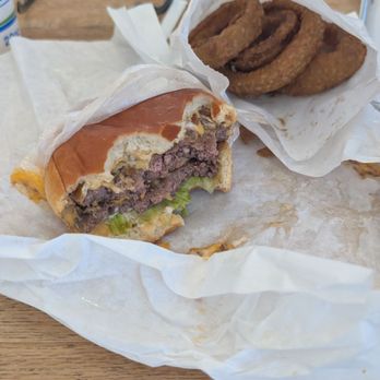 Get The Burger - Burgers Near Me - Big Bear Lake, California