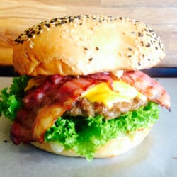 Burgertreff - Mehr Burger Reviews auf Facebook: Berlin Buns