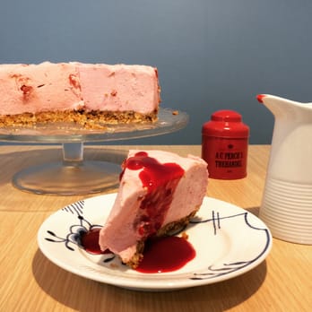 Koeben - Cheese cake aux framboises et cranberries - Scandinavian Near Me - Bordeaux, 33