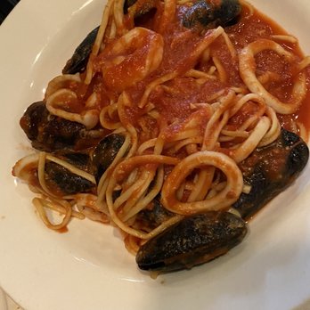 Il Fresco - a plate of spaghetti and musselling - Italian Near Me - Scarborough, Ontario Il Fresco - a plate of spaghetti and musselling - Italian Near Me - Scarborough, Ontario