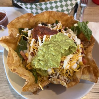 LIMoN Urban kitchen - Taco salad - Tacos Near Me - Phoenix, Arizona