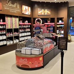 Lindt Chocolate Shop - Interior