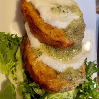 The Chelsea - Fried Green Tomatoes and Shrimp and Grits - New American Near Me - New Bern, North Carolina The Chelsea - Fried Green Tomatoes and Shrimp and Grits - New American Near Me - New Bern, North Carolina