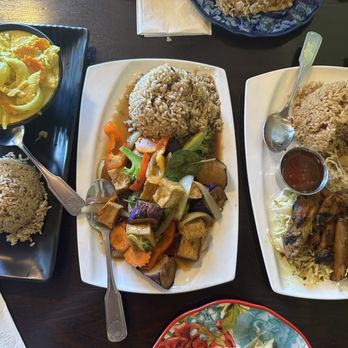 Top Thai - Lunch Menu: Yellow Curry , egg plant basil with tofu and BBQ Chicken - Thai Near Me - Castro Valley, California