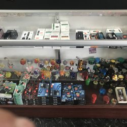 Heads Up Smoke Shop