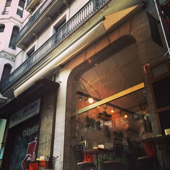 Pau Claris 190 - Exterior shot of Pau Claris 190. July 19, 2016 - Mediterranean Near Me - Barcelona, B Pau Claris 190 - Exterior shot of Pau Claris 190. July 19, 2016 - Mediterranean Near Me - Barcelona, B