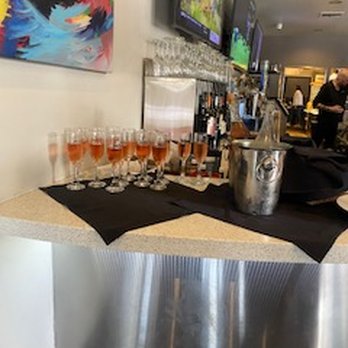 Morgan Hill Wine Trolley - Welcome drinks - Wine Tours Near Me