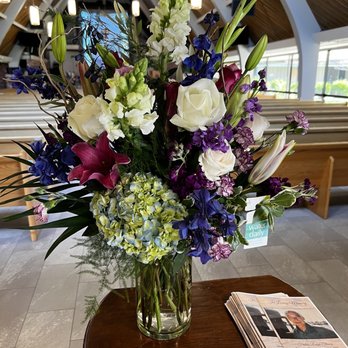Westmoor Florist - Greeting bouquet - Florists Near Me - Sunnyvale, California Westmoor Florist - Greeting bouquet - Florists Near Me - Sunnyvale, California
