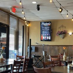 Rigatoni's Italian Restaurant - The back dining room or the live music is during the weekend