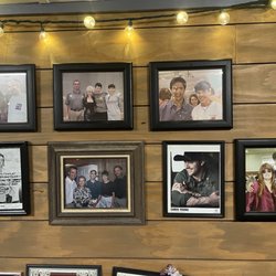 Friendship House Restaurant - See Dolly Parton in the picture?