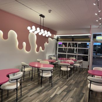 Fluff Me Up - Store seating - Cafes Near Me - Toronto, Ontario Fluff Me Up - Store seating - Cafes Near Me - Toronto, Ontario