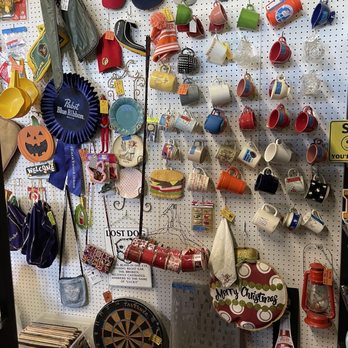 Red Horse Antique Mall - Antiques Near Me - Cleburne, Texas