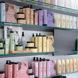 YK Salon - New Providence