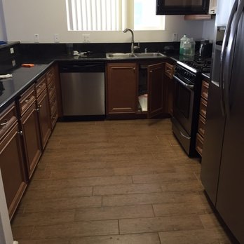 Le Blanc Apartments - Kitchen - Apartments Near Me - Canoga Park, California Le Blanc Apartments - Kitchen - Apartments Near Me - Canoga Park, California