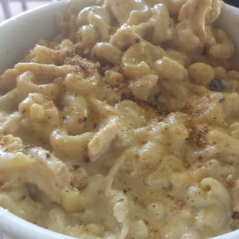 Bloom - Chicken mac n Cheese Pretty damn good must say. It had the perfect amount of cheese and well seasoned chicken - Coffee & Tea Near Me - Los Angeles, California Bloom - Chicken mac n Cheese Pretty damn good must say. It had the perfect amount of cheese and well seasoned chicken - Coffee & Tea Near Me - Los Angeles, California
