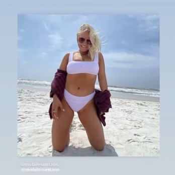 Mobile Sun - Spray tan in shade "Cappuccino" - Spray Tanning Near Me Mobile Sun - Spray tan in shade "Cappuccino" - Spray Tanning Near Me