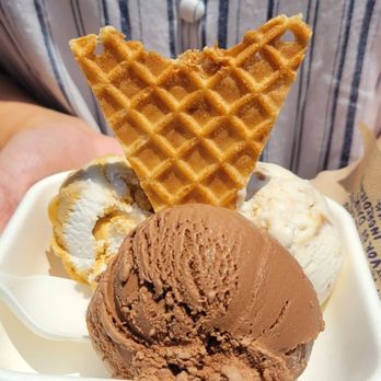 Jeni's Splendid Ice Creams - Dairy free options - Ice Cream & Frozen Yogurt Near Me - Durham, North Carolina Jeni's Splendid Ice Creams - Dairy free options - Ice Cream & Frozen Yogurt Near Me - Durham, North Carolina