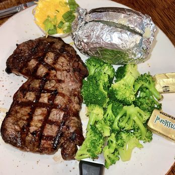 El Galleon - American Near Me - Avalon, California