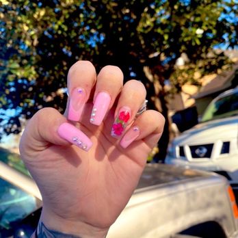 Mi Nails - Nail Salons Near Me - New Caney, Texas
