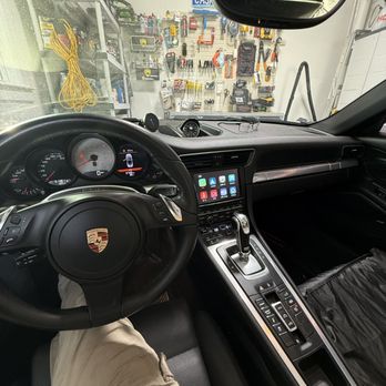 JDM Mobile Installations - CarPlay radio kit upgrade to original Porsche PCM radio - Auto Security Near Me - Triangle, Virginia