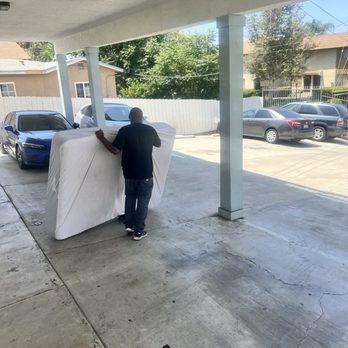 Phillips' Hauling and Delivery - Mattress removal - Junk Removal & Hauling Near Me Phillips' Hauling and Delivery - Mattress removal - Junk Removal & Hauling Near Me