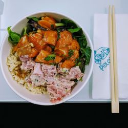 Pololi - Half brown rice half salad with avo-mayo tuna and salmon.