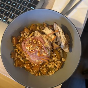 Verna - chicken and rice - Cafes Near Me - Nashville, Tennessee Verna - chicken and rice - Cafes Near Me - Nashville, Tennessee