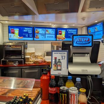Steff's Place - Nice small menu and food comes to you basically instantly - Hot Dogs Near Me - Kastrup