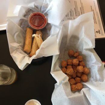 Valley Inn - Cheese curds and wonton mozzarella sticks - Fast Food Near Me - Milwaukee, Wisconsin Valley Inn - Cheese curds and wonton mozzarella sticks - Fast Food Near Me - Milwaukee, Wisconsin