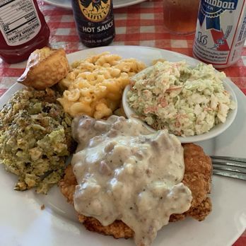Cahill's Market - Fried chicken with sausage gravy, slaw, broccoli casserole and Mac. Outstanding. - Salad Near Me - Bluffton, South Carolina
