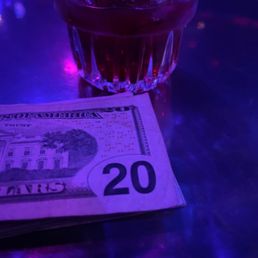 my $9 drink that taste like cranberry juice!! my $9 drink that taste like cranberry juice!!