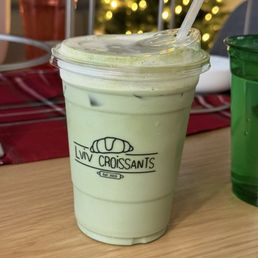 Strawberry matcha latte Strawberry matcha latte