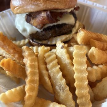 Hamada General Store - HGS Burger - Salad Near Me - Honolulu, Hawaii Hamada General Store - HGS Burger - Salad Near Me - Honolulu, Hawaii
