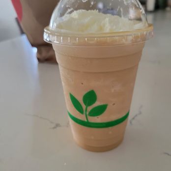 Akamai Coffee - Oatmilk cookie frappe - Coffee & Tea Near Me - Kahului, Hawaii