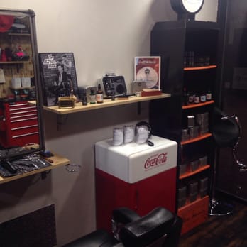 Le Crystal - Hair Salons Near Me - Marseille, 13