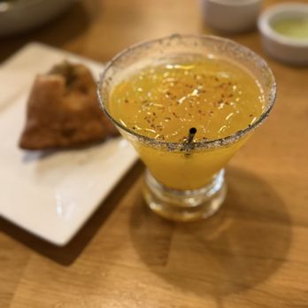 Black Salt - Aloo samosa  + mango margarita - Indian Near Me - Chesterfield, Missouri