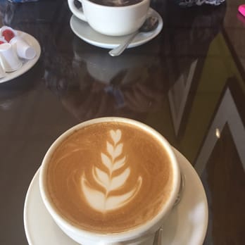 V Boulevard Cafe - Coffee & Tea Near Me - Glendale, California
