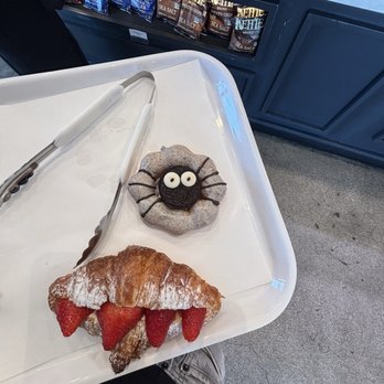 Paris Baguette - Bakeries Near Me - Fullerton, California Paris Baguette - Bakeries Near Me - Fullerton, California