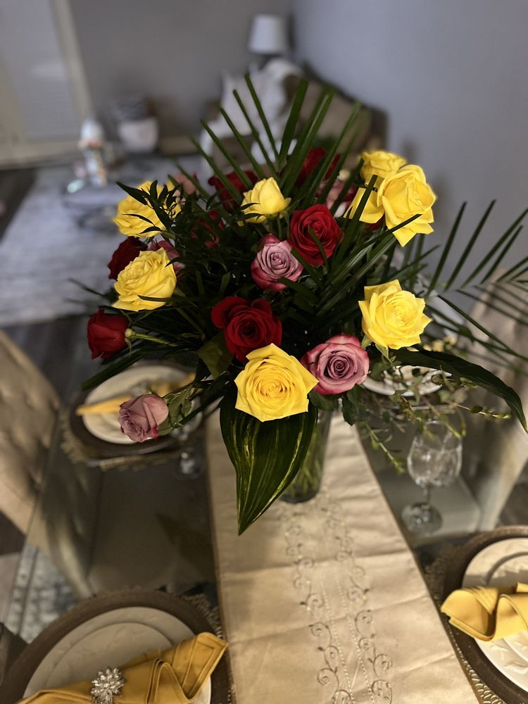 LIBBY’S FLORIST Updated August 2024 131 Epps St, Lake City, South