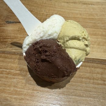 Amorino - Ice Cream & Frozen Yogurt Near Me - Paris, 75 Amorino - Ice Cream & Frozen Yogurt Near Me - Paris, 75