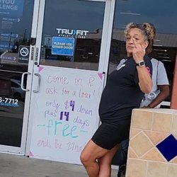 TruFit Athletic Clubs - Walzem Rd. - Here's Bonnie flicking me off