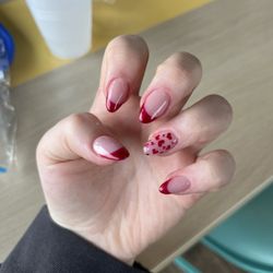 Lily Nails