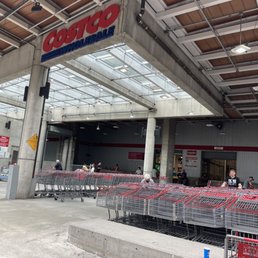Exterior photo of Costco - Vancouver, British Columbia Exterior photo of Costco - Vancouver, British Columbia
