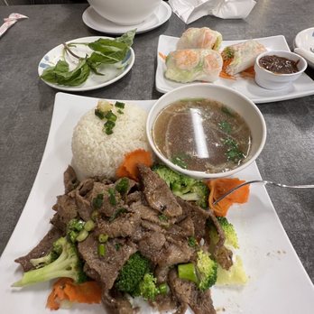 Pon Noodle - Chicken pho & combo e9 & shrimp spring rolls - Seafood Near Me - Hemet, California Pon Noodle - Chicken pho & combo e9 & shrimp spring rolls - Seafood Near Me - Hemet, California
