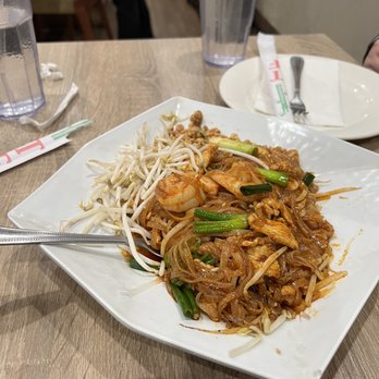 Rincome - Pad thai - Thai Near Me - Northridge, California Rincome - Pad thai - Thai Near Me - Northridge, California