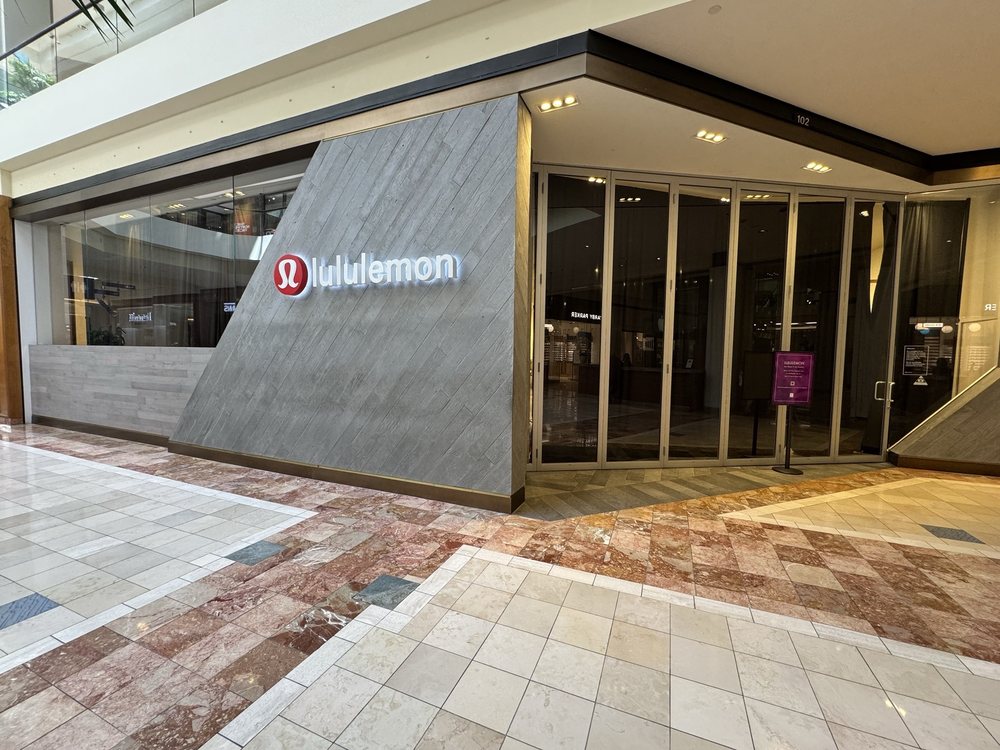 Lululemon Athletica Logo
